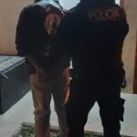 Intento de manipulación de tobillera electrónica en Trelew: intervención policial por daños y desobediencia